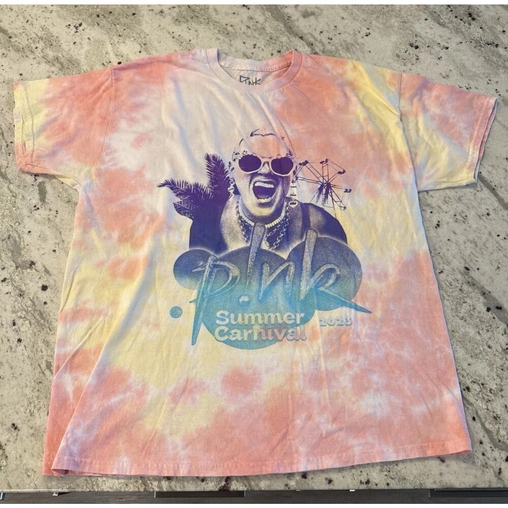 PiNK Summer Carnival 2023 American Tour Shirt LG Tie Dye Pop Rock Concert Shirt!